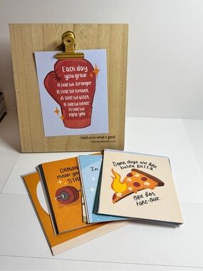 Inspirational‎ Mini Card Set with Wood Clip Display - Red, Orange, Cream, Blue